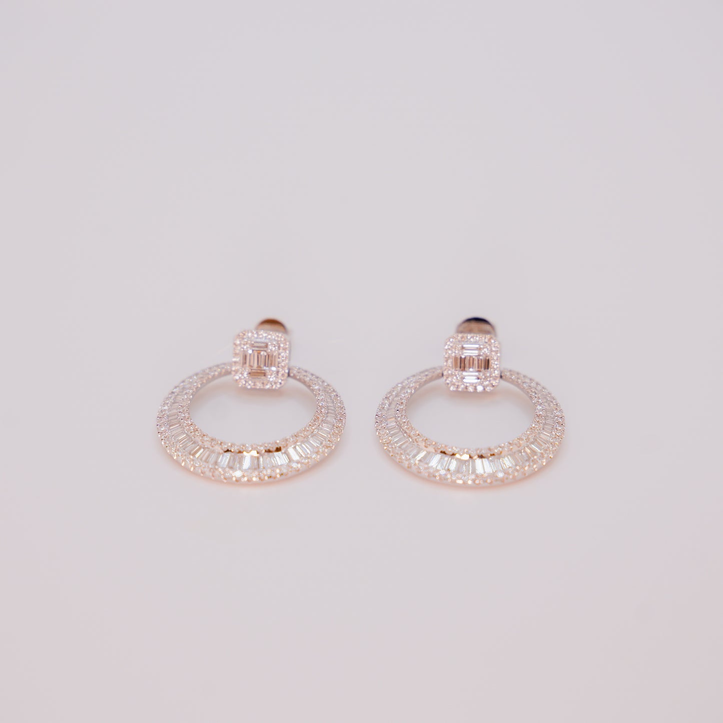 Shelly Diamond Earring