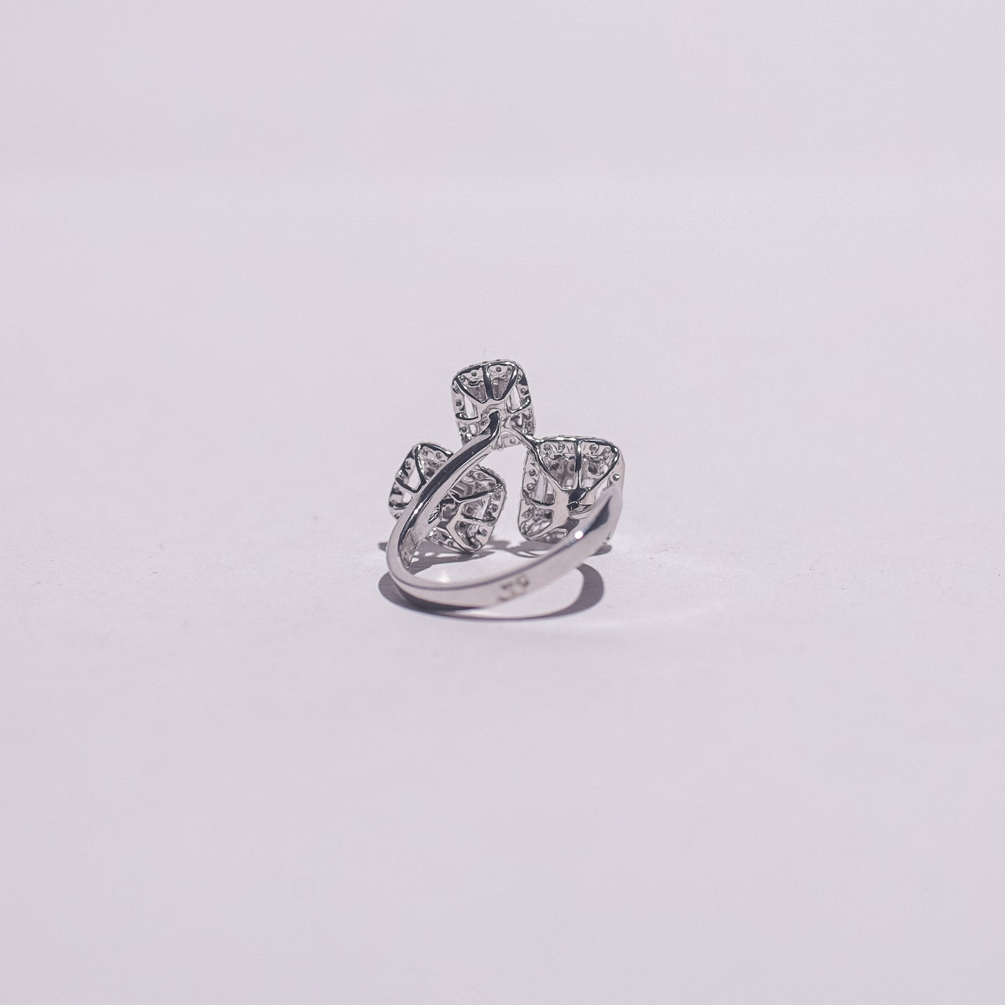 Zari Diamond Ring